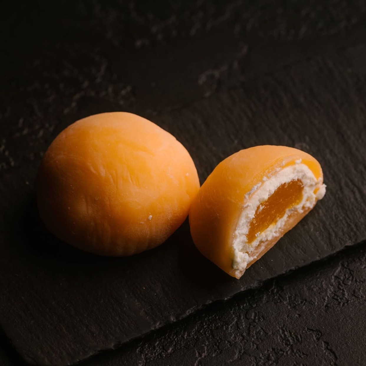 Моти с манго