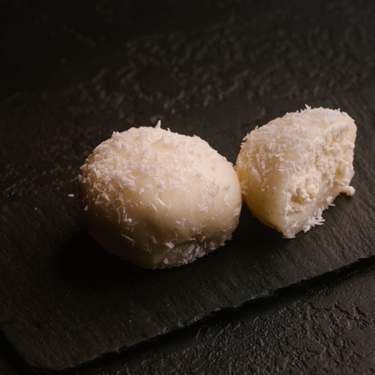 Моти с кокосом